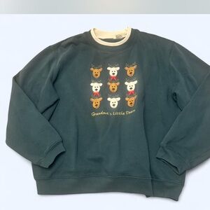 Classic Elements vintage Green Crewneck Sweater with Bear Design